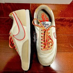 Nike Women’s Daybreak sneaker
